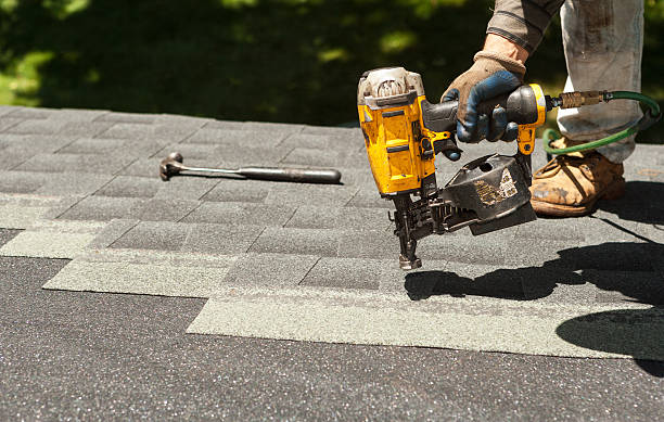Best Roof Gutter Cleaning  in Greensburg, IN
